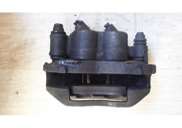 Супорт передній лівий R15 Renault Master II, 7701205763